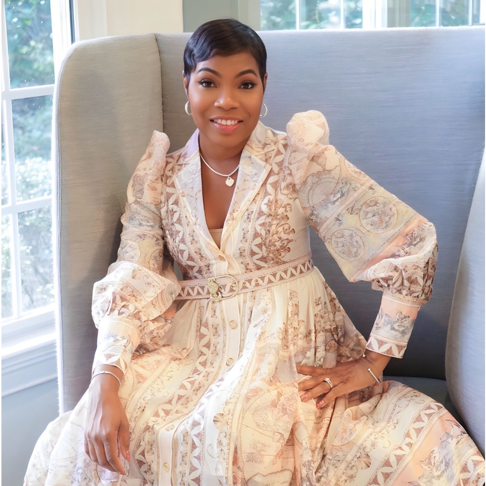 Meet your Posher, Tomika! I love God, family, fashion, bling & beautiful things!